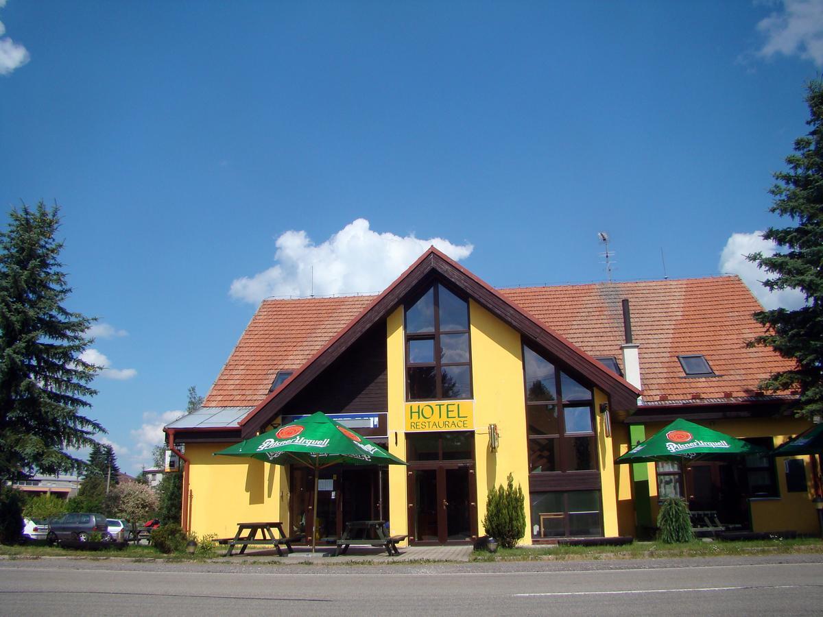 Restaurace Penzion Rafael Dlouha Brtnice Exterior photo